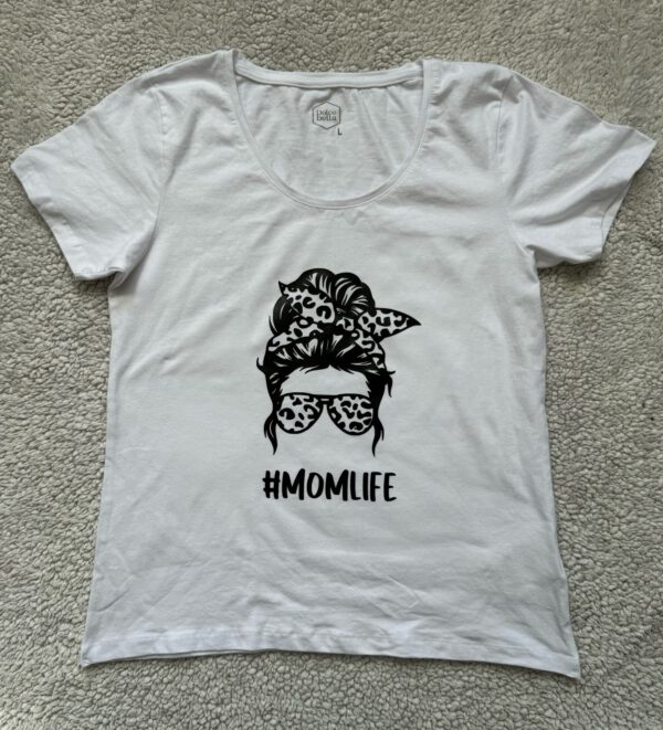 #MomLife T-Shirt